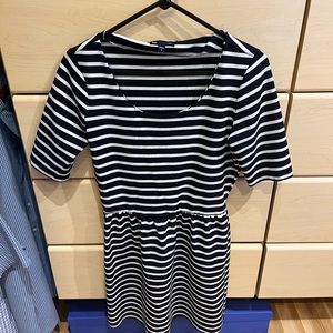 Black and white, striped, comes from gap